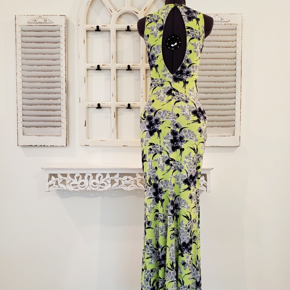 Miss Selfridge US2 Grey Floral print on light green Double Slit Gown - Picture 3 of 8